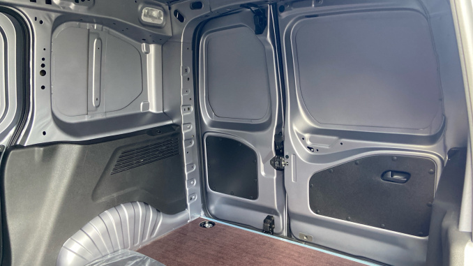 Vauxhall Combo Cargo Combo Diesel 1.5 Turbo D 100ps Pro H1 Van - Image 15